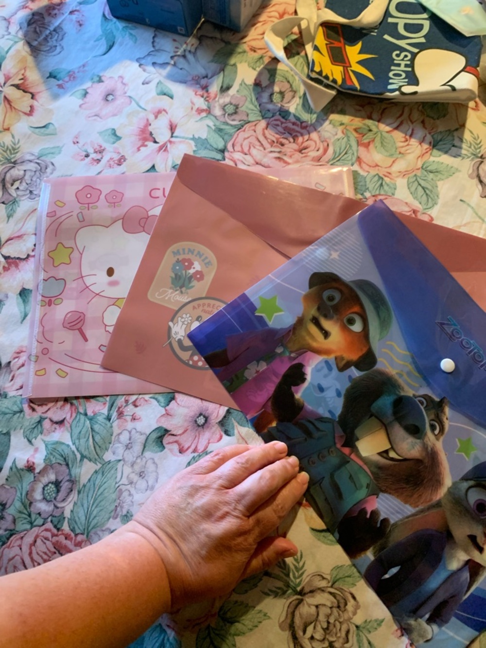 3 pack of Envelope Paper Holder